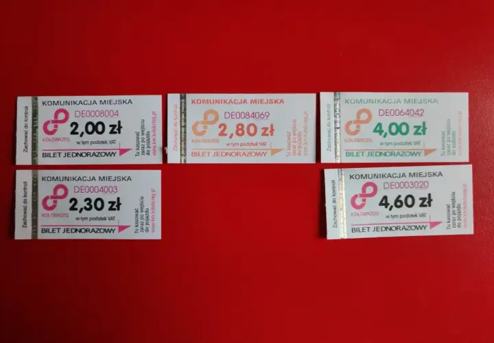 Bilety komunikacji miejskiej Kołobrzeg - Ustronie Morskie: ceny od 2,00 zł do 4,60 zł. Sprawdź, ile kosztuje przejazd.