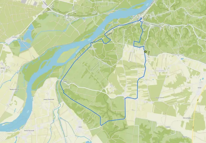 Trasa rowerowa z Puław do Kazimierza Dolnego wiedzie przez malownicze tereny nad Wisłą, mijając Janowice i Podgórz.