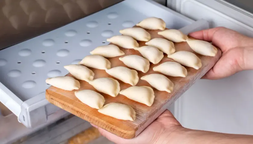 Jak przewieźć zamrożone pierogi bez ryzyka ich uszkodzenia