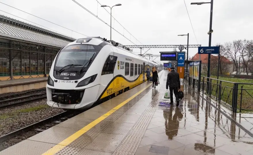 Przewóz hulajnogi elektrycznej w pociągu - Jak uniknąć problemów?