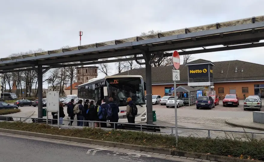 Dojazd z Poznania do Mielna - Autobus czy pociąg? Sprawdź, co wybrać