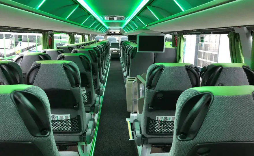 Wnętrze FlixBusa - Jak wygląda realny standard i wyposażenie?