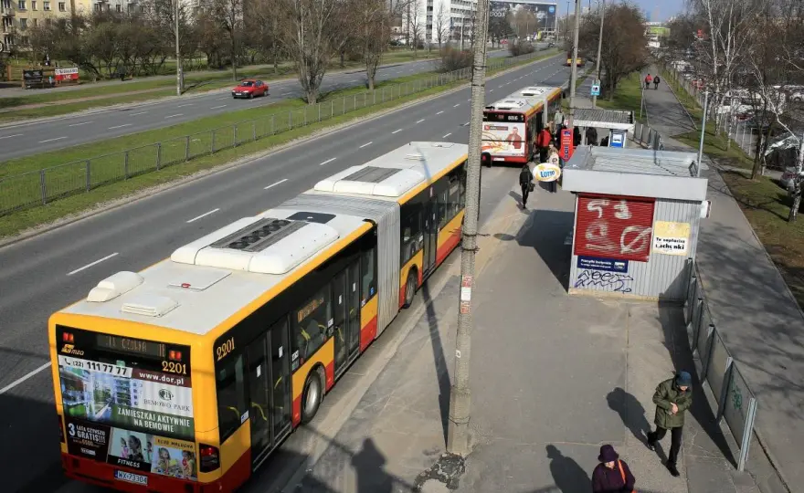 Linia 702 Poznań - Trasa, bilety i jak uniknąć błędów w podróży?
