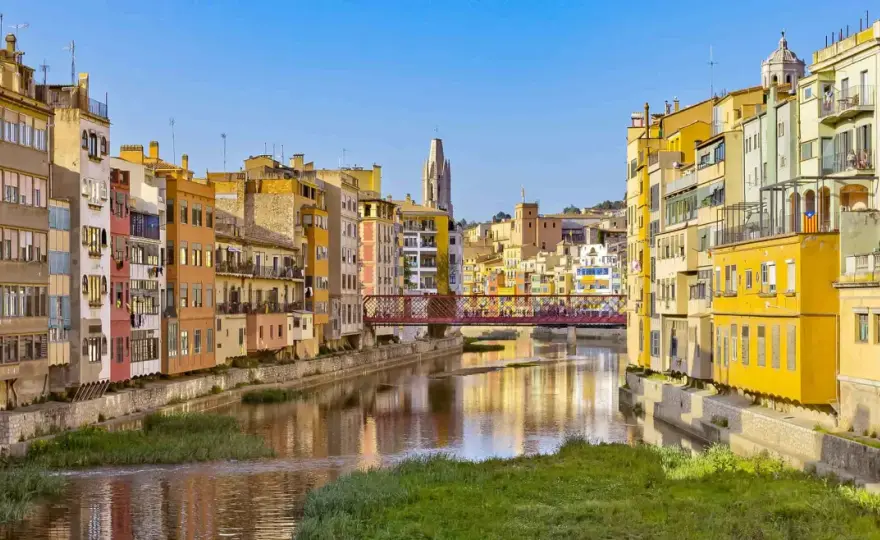 Girona - Barcelona - Pociąg w 38 minut czy tani autobus?