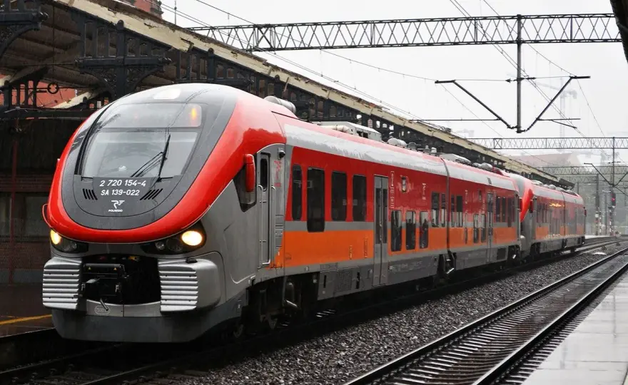 Zwrot biletu POLREGIO - Jak odzyskać pieniądze bez problemów?