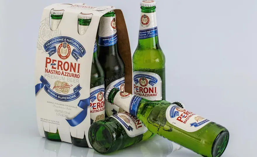 Alkohol w bagażu rejestrowanym: Limity, zasady i pakowanie