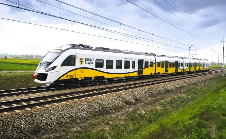 Pociąg nad morze z Wrocławia - Który wybrać i dlaczego?