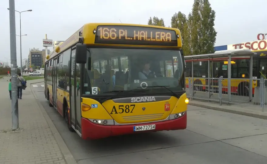 Autobus 166 Warszawa - trasa, przystanki, kiedy warto jechać?