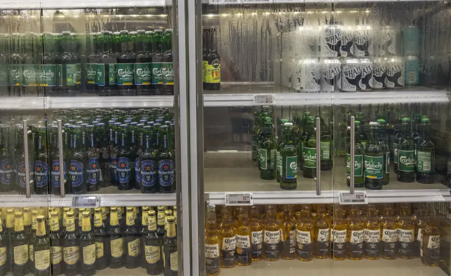 Ile piwa z Polski do Niemiec? Poznaj limity i uniknij kary