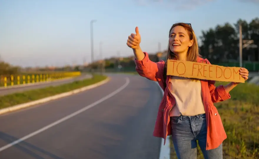 Jazda stopem - Czy to nadal działa? Poradnik autostopowicza