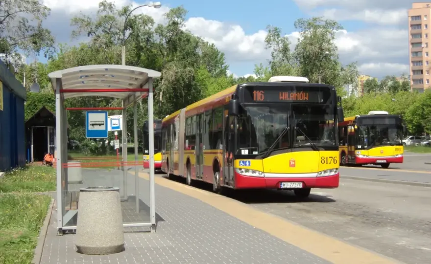 Autobus 116 Warszawa - Trasa, przystanki i jak uniknąć opóźnień?