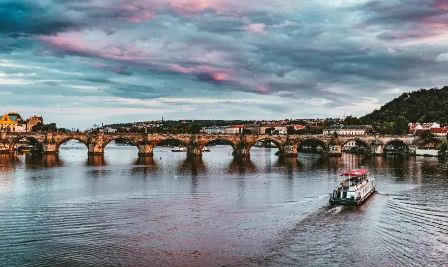 Wycieczka jednodniowa z Jeleniej Góry do Pragi - Czy to ma sens?