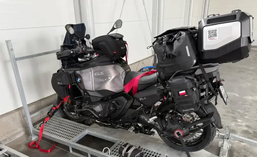 Jak przewieźć motocykl z Ukrainy bez zbędnych problemów i kosztów