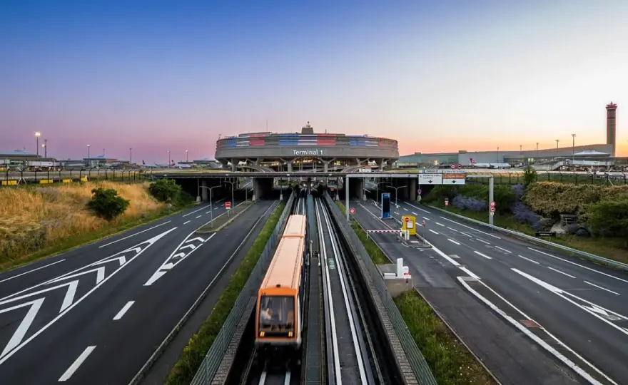 Dojazd z lotniska Charles de Gaulle do centrum Paryża - Zmiany 2026