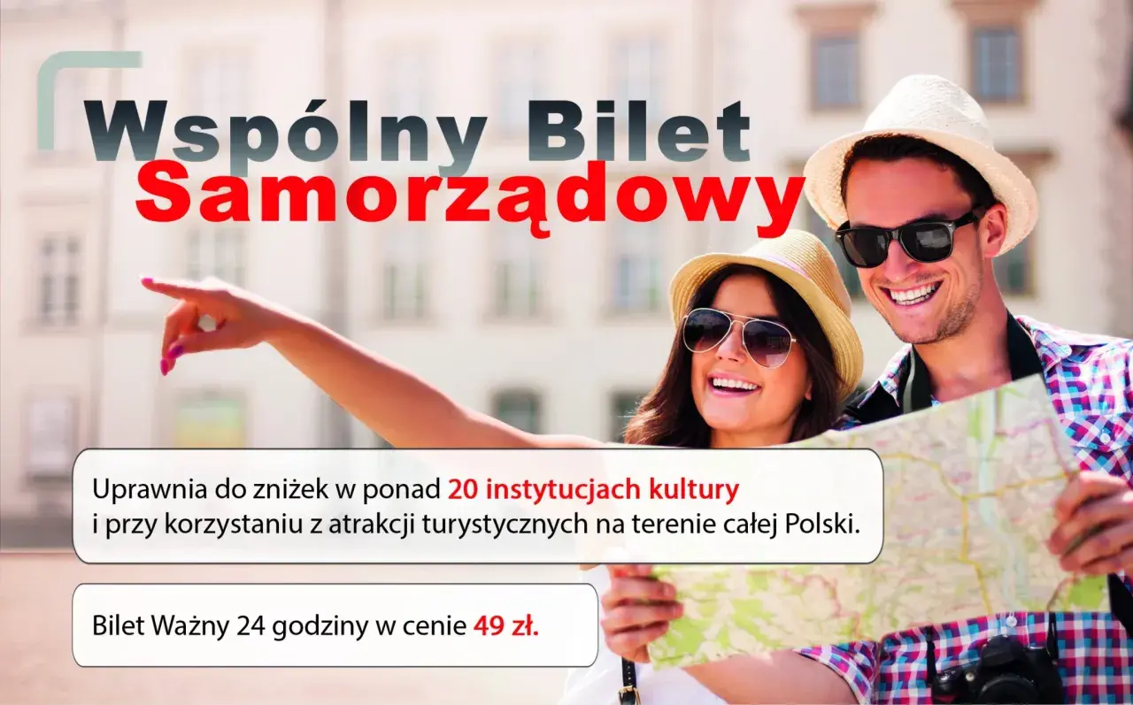 Szczęśliwa para odkrywa Polskę z "Wspólnym Biletem Samorządowym". Dostęp do ponad 20 atrakcji za 49 zł.