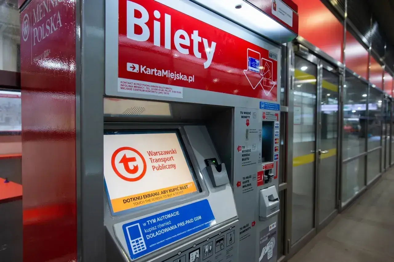 Automat do zakupu biletów ZTM w Warszawie. Sprawdź ztm bilety cennik warszawa, by poznać aktualne ceny.
