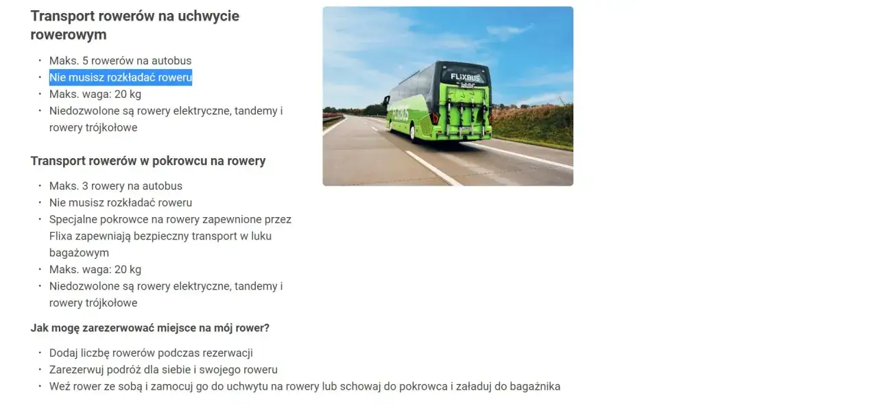 Zielony autobus Flixbus z uchwytami na rowery z tyłu. Flixbus przewóz rowerów to wygodny sposób na podróżowanie z jednośladem.